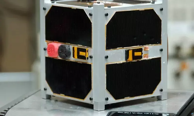 iDEX Signs 350th Defence Innovation Contract for Miniaturized Satellite Development