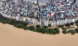 China: Torrential rain continues to lash middle, lower reaches of Yangtze River