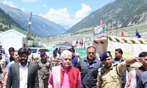 J&K Lt Governor visit Baltal base camp, reviews arrangement for Amarnath Yatra