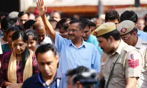 Double whammy for Kejriwal as Delhi HC stays bail, CBI moves in