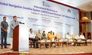Nitin Gadkari endorses NHAI plan on Global Navigation Satellite System-based tolling