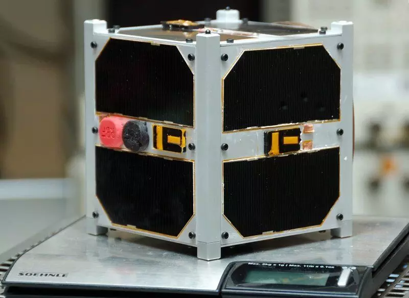 iDEX Signs 350th Defence Innovation Contract for Miniaturized Satellite Development iDEX Signs 350th Defence Innovation Contract for Miniaturized Satellite Development