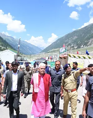 J&K Lt Governor visit Baltal base camp, reviews arrangement for Amarnath Yatra J&K Lt Governor visit Baltal base camp, reviews arrangement for Amarnath Yatra