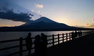 Japan: 3 people found unconscious near Mount Fuji crater