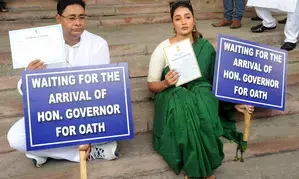 Oath ceremony: Two newly-elected Trinamool MLAs to continue dharna at Bengal Assembly