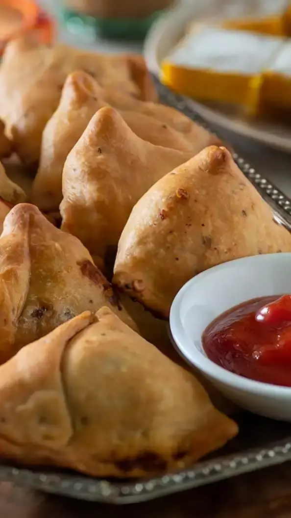 Top Indian Snacks to Enjoy with Tea