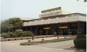 US-British coalition launches 4 airstrikes on Yemens Hodeidah airport