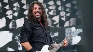 Foo Fighters stop Birmingham gig after problem in the crowd Foo Fighters stop Birmingham gig after problem in the crowd