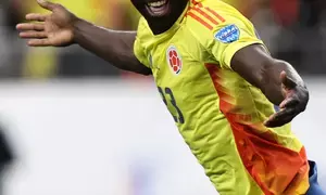 Colombia cruises into Copa America last eight