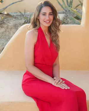 Nargis Fakhri dazzles in red, calls it a ‘mood’ not just ‘colour’ Nargis Fakhri dazzles in red, calls it a ‘mood’ not just ‘colour’