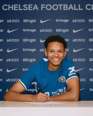 Chelsea FC sign Omari Kellyman on six-year deal; Ian Maatsen departs to Aston Villa