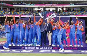 Celebrities say cheers to Cup of Joy as Team India end trophy drought (Ld) Celebrities say cheers to Cup of Joy as Team India end trophy drought (Ld)