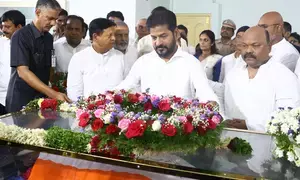 Telangana CM pays homage to senior Congress leader Srinivas