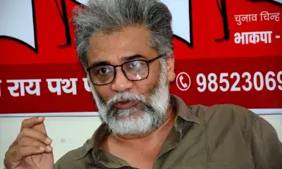 CPI(ML) adopts strategy of equal distance from TMC, BJP