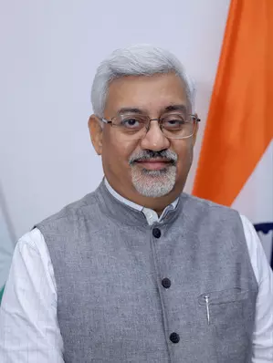 India offers $500 bn investment opportunity in clean energy, time to  tap skilled youth