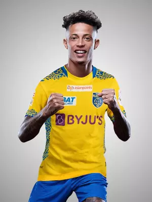 Kerala Blasters FC sign forward Noah Sadaoui on two-year deal