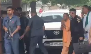 CM Yogi visits Hathras, meets injured persons