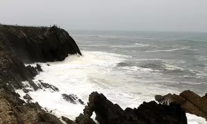 Three dead, seven missing in shipwreck in Portugal