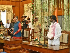 Hemant Soren back at helm as 13th Jharkhand CM, calls his imprisonment a conspiracy (Ld)