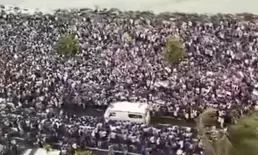 Mumbai opens its heart for Team India & a lane for ambulance at Marine Drive