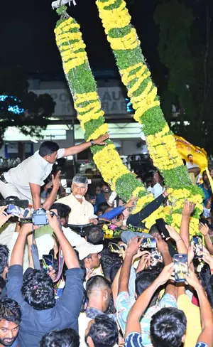 Chandrababu Naidu arrives in Hyderabad to warm welcome by supporters Chandrababu Naidu arrives in Hyderabad to warm welcome by supporters