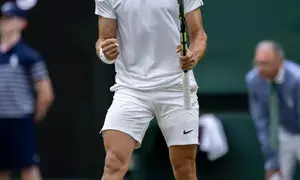 Defending champion Alcaraz reaches Wimbledon quarters