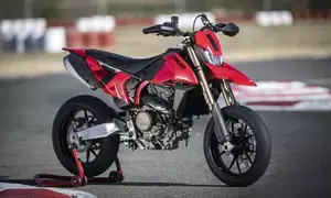 Ducati launches new motorcycle at Rs 16.5 lakh in India