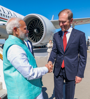 PM Modi received by Russia’s first Deputy PM, is it a signal to China?