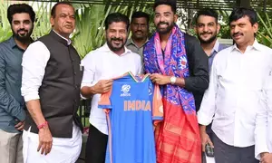 India pacer Siraj felicitated by Telangana CM
