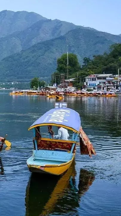 Top 10 Places to Visit in Jammu & Kashmir