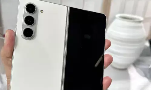 Foldable smartphone shipments in India up by 19 pc in Q1, Samsung leads