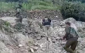 Search operation resumes in J&K’s Doda to track hiding terrorists Search operation resumes in J&K’s Doda to track hiding terrorists