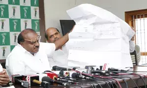 Land of Siddaramaiah’s wife ‘originally’ belonged to MUDA: Kumaraswamy