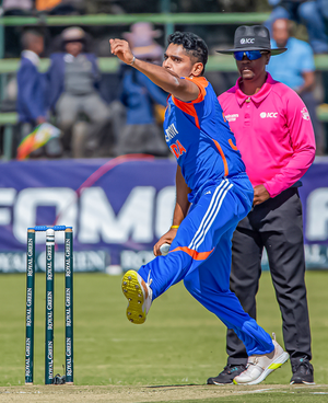 4th T20I: Khaleel Ahmed takes 2-32 as bowlers help India keep Zimbabwe to 152/7