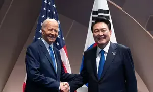 South Korea warns to end North Korean regime if Pyongyang uses nuclear weapons