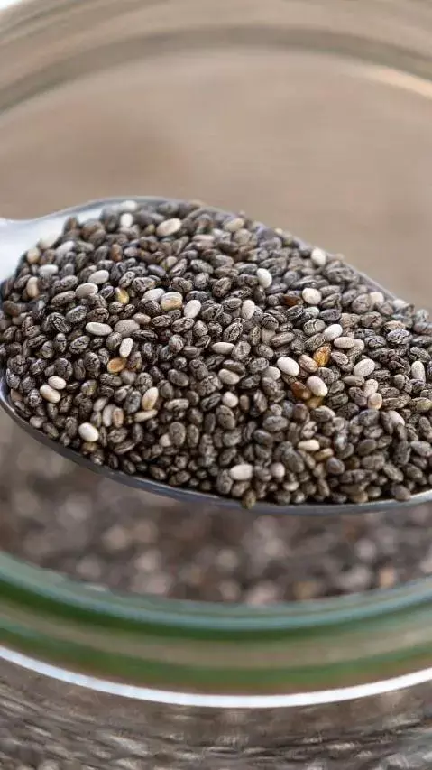 The Health Benefits of Chia Seeds: A Nutrient-Dense Superfood