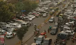 Minister assures steps to end Bengalurus parking woes