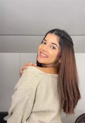 Samridhii Shukla spills secrets of her vanity room: Food basket, speaker Samridhii Shukla spills secrets of her vanity room: Food basket, speaker