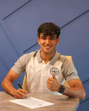 Defender Hardik Bhatt returns to Mumbai City FC on a one-year contract
