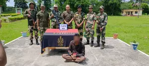 BSF nabs smuggler from near Bdesh border with gold worth Rs 5.82 cr