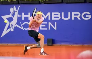 ATP Tour: Zverev shakes off pain during Hamburg win over Jesper de Jong