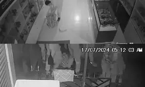 Thieves decamp after stealing watches worth Rs 25 lakh in Thane