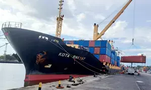 First vessel of China Calcutta Service enters Kolkata Port