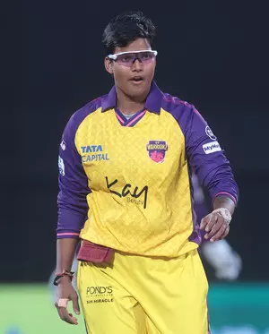 The hundred: Deepti Sharma replaces Grace Harris at London Spirit