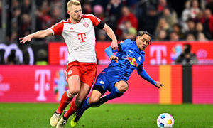 Ten Hag confirms Man Utd interest in De Ligt despite Lenny Yoro signing