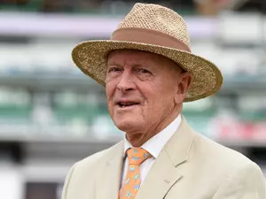 Geoffrey Boycott returns home after throat cancer surgery Geoffrey Boycott returns home after throat cancer surgery