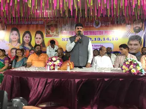 Thackeray levelled ‘baseless’ allegations against Dharavi project: Shiv Sena