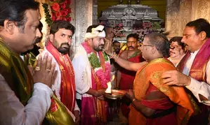 Telangana: Lashkar Bonalu begins with gaiety