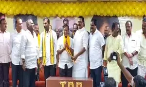 Seven YSRCP corporators in Vizag join TDP, many others likely to follow
