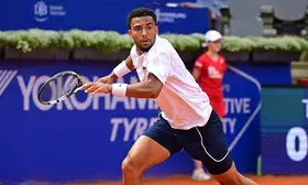 Fils edge past Zverev to clinch Hamburg Open title